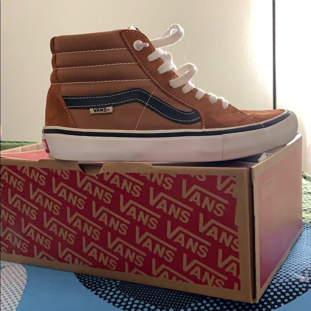 Beautiful tan high top pro-vans, worn twice!